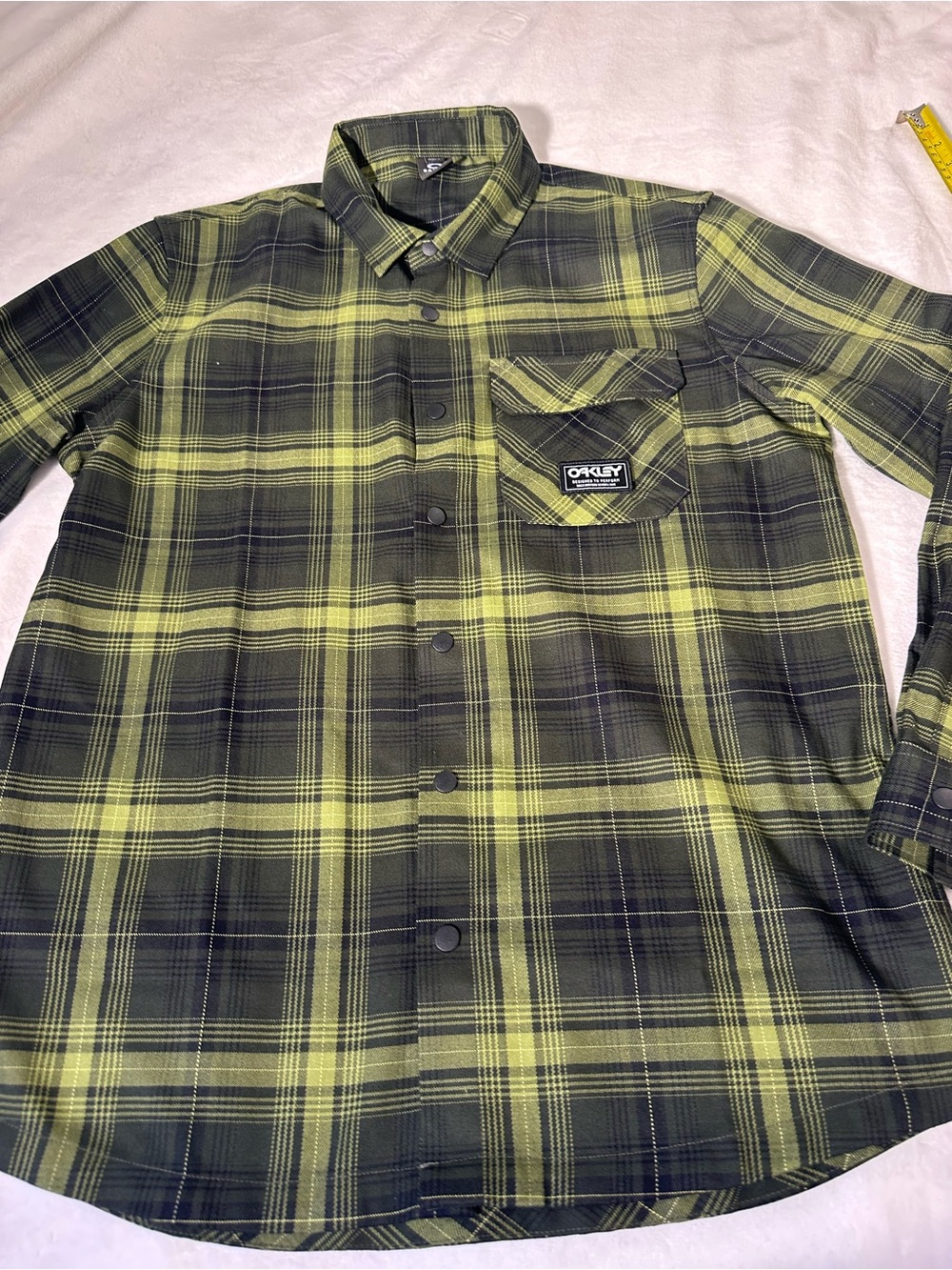 Oakley Men's Yellow-Green Plaid Button Down Shirt, Regular fit, Size Medium